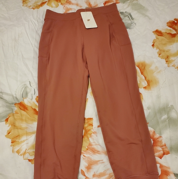 Mila Jogger - Picture 4 of 7